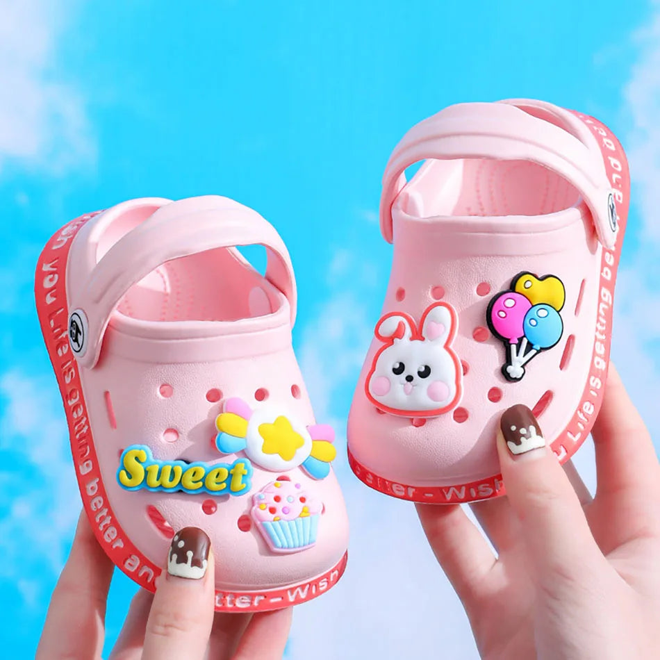 Summer Essential Breathable Cute Children Indoor Clog Shoes with Non-Slip Holes Unisex Soft-Soled Slippers Children Slippers