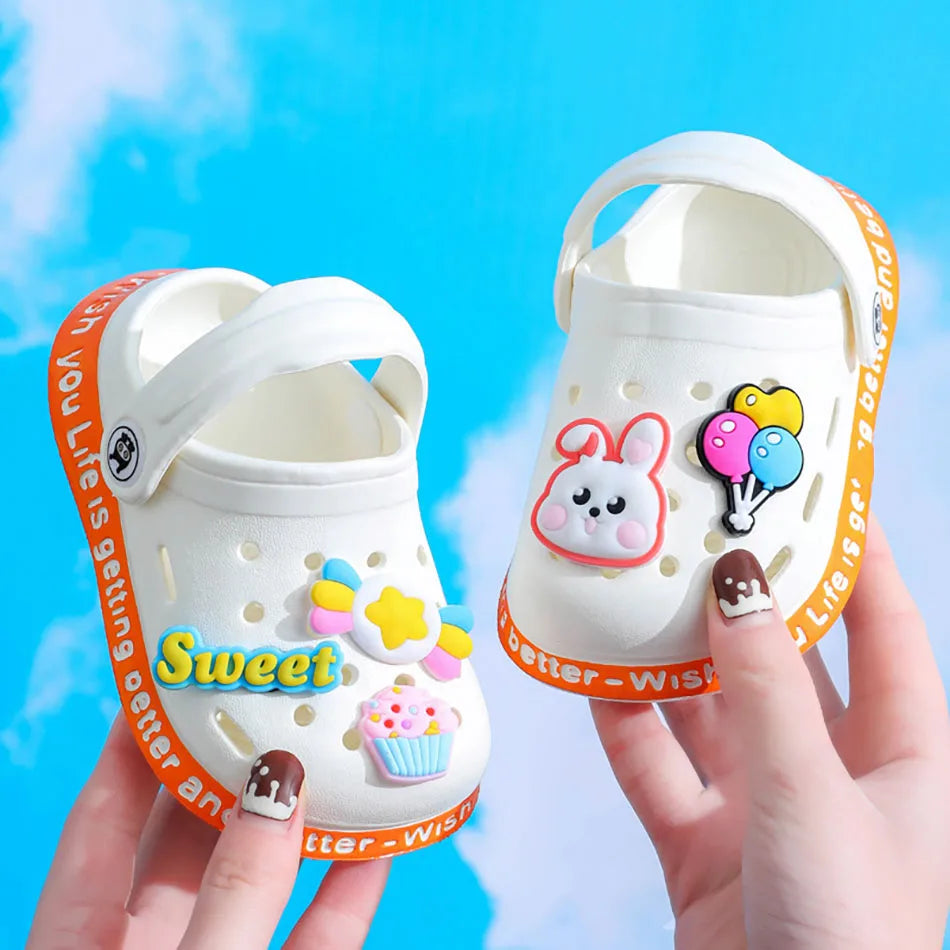 Summer Essential Breathable Cute Children Indoor Clog Shoes with Non-Slip Holes Unisex Soft-Soled Slippers Children Slippers